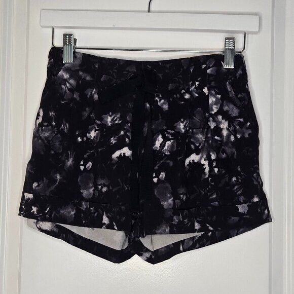 Lululemon Spring Break Away Short II - 4 Dusk Dye White Black / Black - Picture 3 of 6